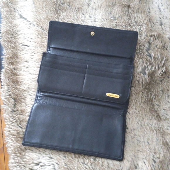 Oscar De La Renta wallet - Picture 13 of 17